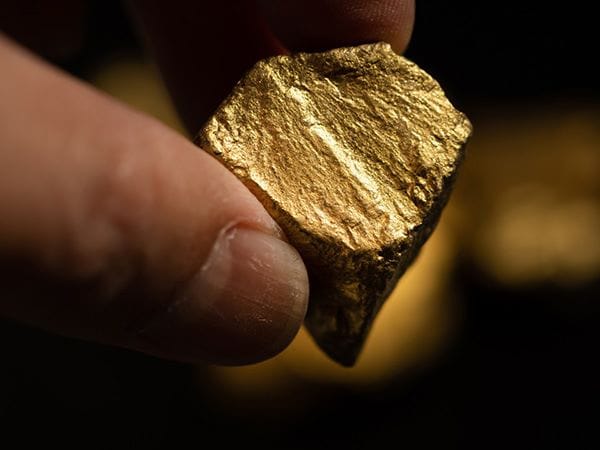 Vàng đồng là gì Đồng vàng hay còn được gọi với cái tên quen thuộc là đồng thau